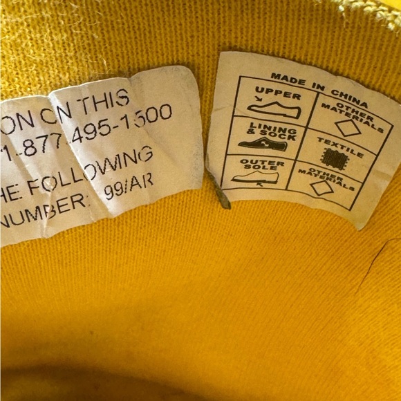 Hunter Yellow Rain Boot, Size 10 - Picture 3 of 6